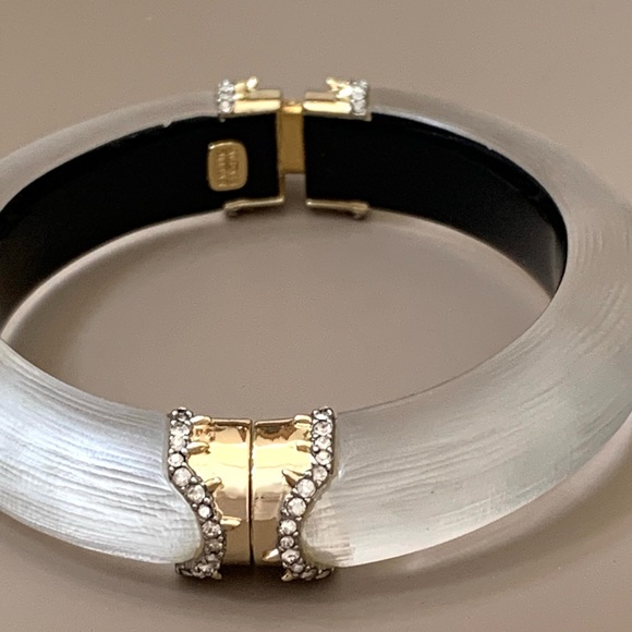 ALEXIS BITTAR• White Lucite Liquid Gold Gold Thorny Segmented Hinged Bracelet - Picture 9 of 11